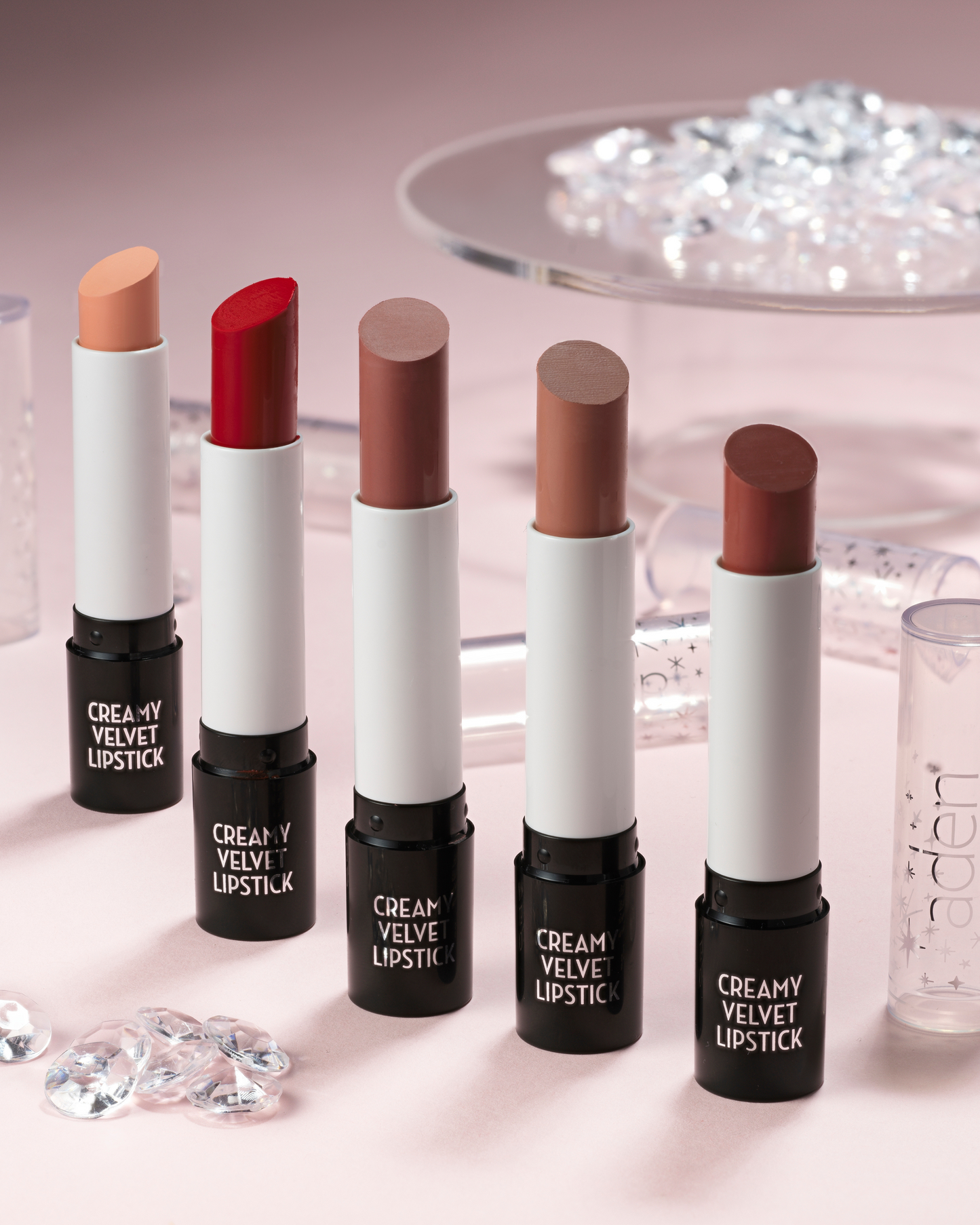Lápiz labial cremoso aterciopelado de Aden