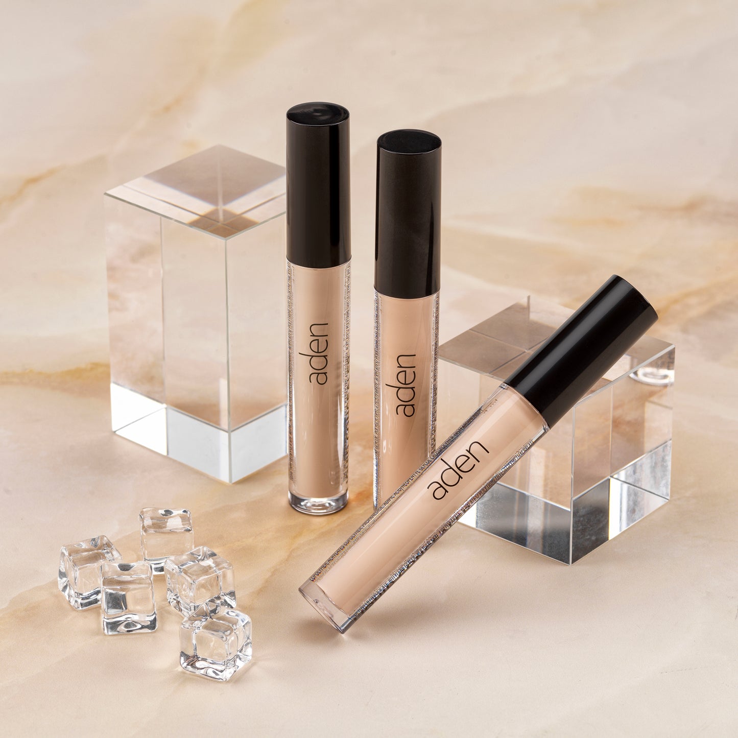 Liquid CONCEALER, aden
