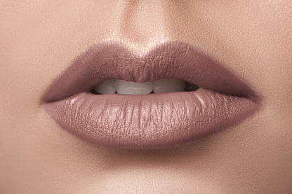 Lápiz labial cremoso aterciopelado de Aden