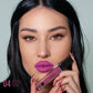 Lápiz labial con efecto tatuaje de Aden
